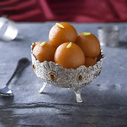 Lucknawi Gulab Jamun